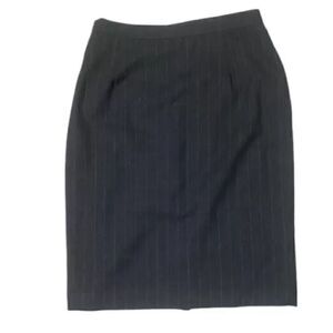 Alberto Makali Women's Skirt size 12 -grey,  100% wool,  good condition